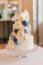 Load image into Gallery viewer, Lined Glass Cake Stand