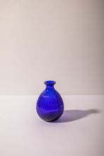 Load image into Gallery viewer, Vase - Blue Bulb