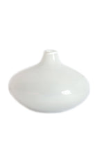 Load image into Gallery viewer, Vase - White Teardrop